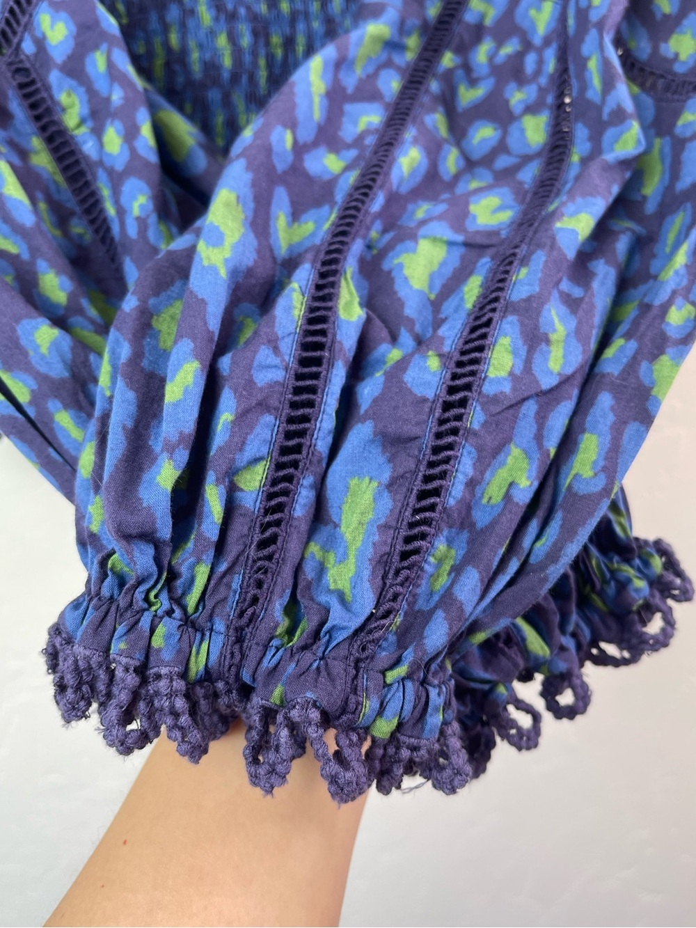 Farm Rio Leopard Pop Smocked Peplum Blouse Long Puff Sleeve Boho Top Size Medium - Picture 10 of 16